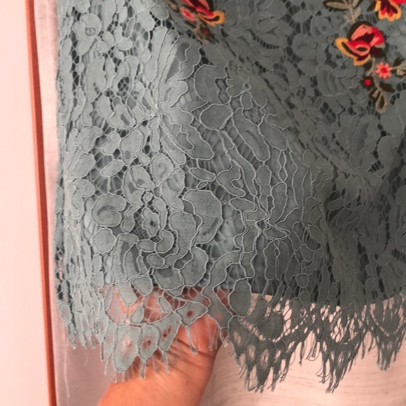 Feminine bohemian lace top - Picture 10 of 10